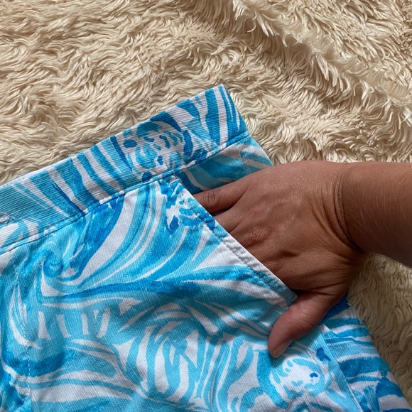 Lilly Pulitzer Buttercup Shorts Size 6 - Picture 4 of 7